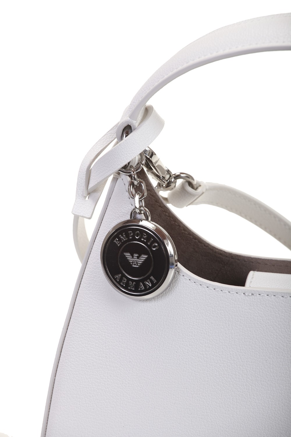 shop EMPORIO ARMANI Saldi Borsa: Emporio Armani borsa hobo a mano in pelle riciclata granata, Emporio Armani Sustainability Values Capsule Collection. 
Il materiale interno è costituito dal 15% di rigenerato di fibre di cuoio.
Dimensioni: 22 x 19 5,5 cm.
Finish granato.
Tracolla removibile.
Logo in metallo.
Charm logato.
Pouch interna con zip.
Composizione: 100% Poliuretanica.
Made in Cina.. Y3H324 YWE9E-80012 number 9170492